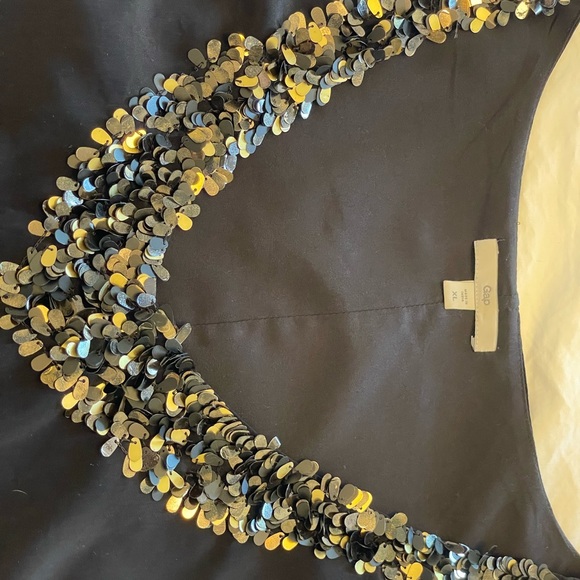 Gap black dress, size XL, decorative V neck - Picture 3 of 7